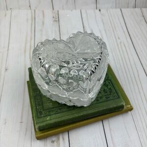 Vintage Hofbauer Byrdes Crystal heart-shaped trinket box